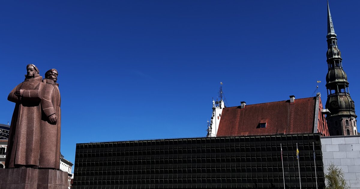Il Monumento ai Fucilieri Lettoni e il Museo dell’Occupazione della Lettonia, Riga.