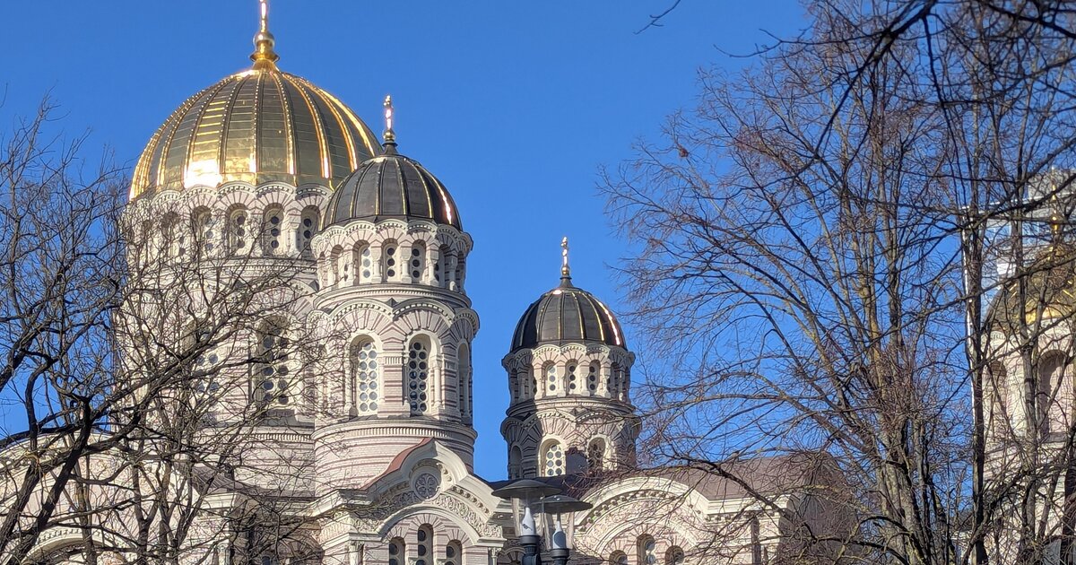 La Cattedrale della Natività di Cristo, Riga, la più grande chiesa ortodossa della Lettonia.