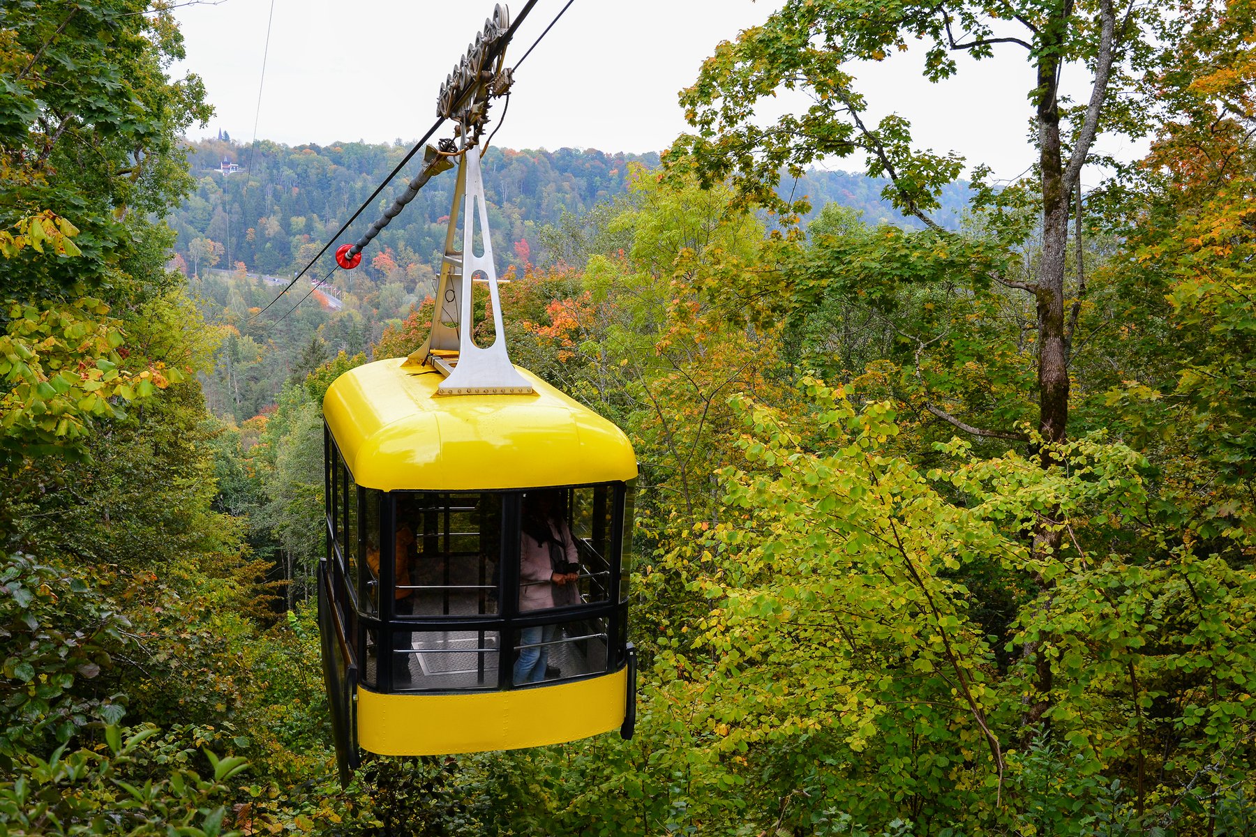 La funivia di Sigulda che attraversa la Valle della Gauja, Lettonia