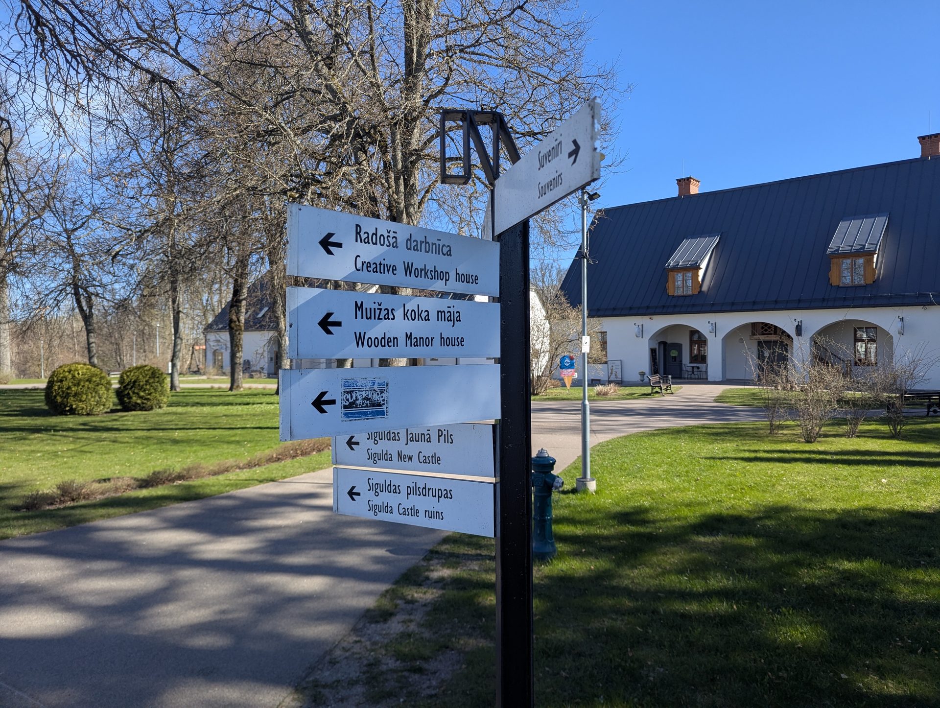 Sigulda New Castle e il parco che lo circonda